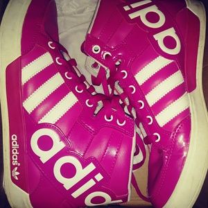 hot pink ADIDAS kids 5.5 ladies 7